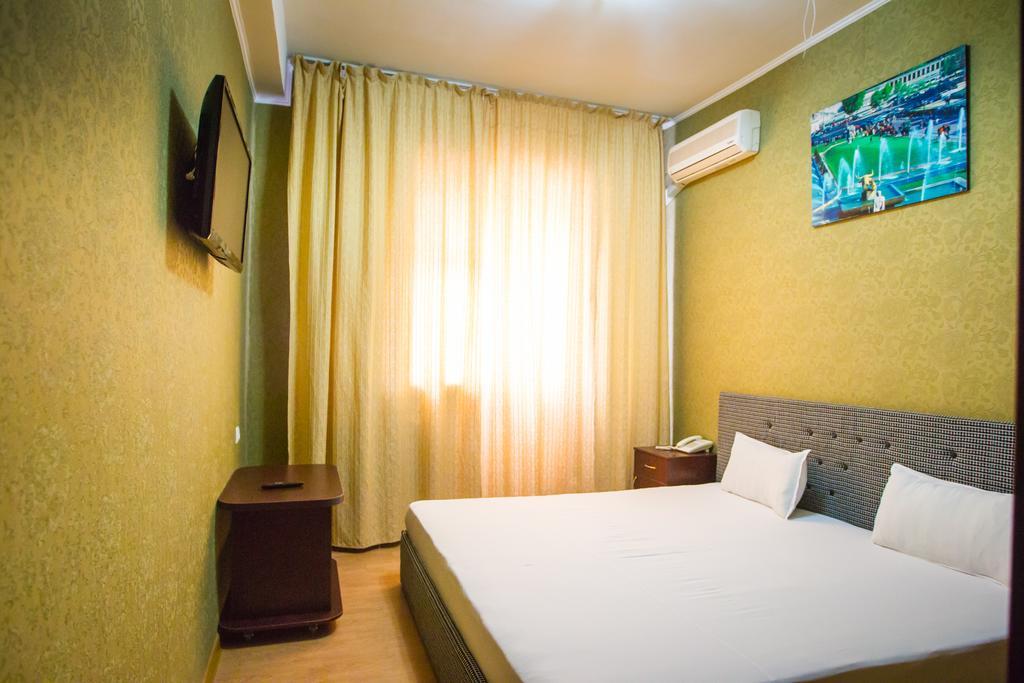 Diar Hotel Atyraū Quarto foto