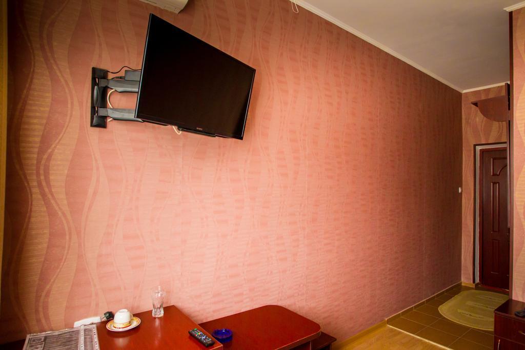 Diar Hotel Atyraū Quarto foto