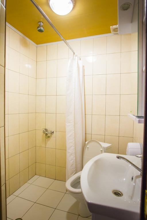 Diar Hotel Atyraū Quarto foto